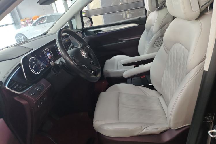 Used Buick GL8 2022 Avenir Aivia 7-Seater Deluxe Edition
