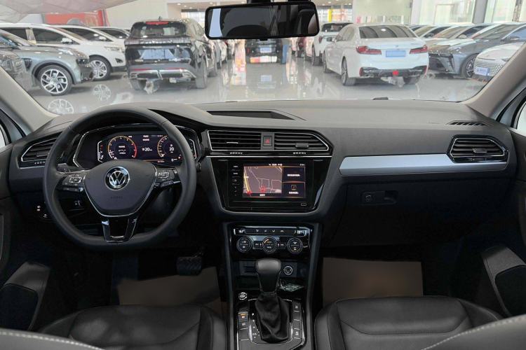 Used Volkswagen Tiguan L 2021 330TSI Automatic Two-Wheel Drive Smart Edition
