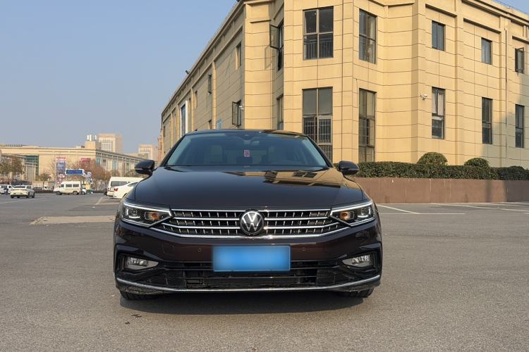 Used Volkswagen Magotan 2023 2 Million Units Commemorative Edition 330TSI DSG Luxury Version
