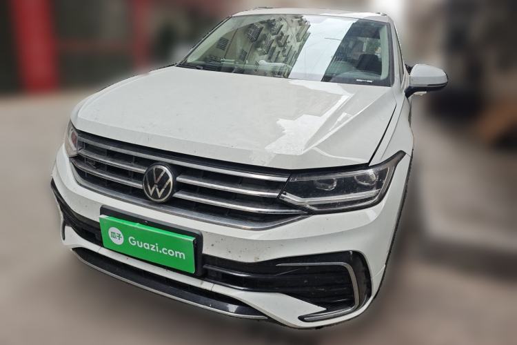 Used Volkswagen Tiguan L 2023 Restyled 330TSI Automatic Two-Wheel Drive R-Line Enhanced Comfort Version
