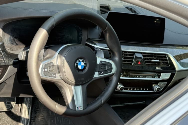 Used BMW 5 Series 2019 530Li Leading Model M Sport Package