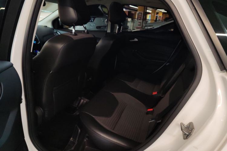 Used Ford Focus 2018 Sedan Classic 1.6L Automatic Trendy SmartDrive Edition
