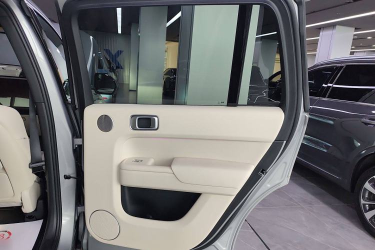 Used Li Auto L9 2022 Max model
