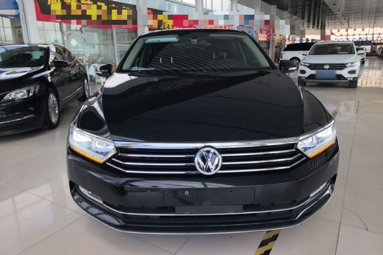 Used Volkswagen Magotan 2017 330TSI DSG Luxury Model
