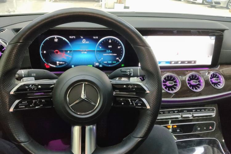 Used Mercedes-Benz E-Class 2021 E 260 Coupe
