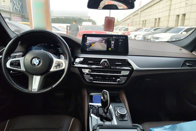 Used BMW 5 Series 2022 Restyled 530Li Leading Edition M Sport Package
