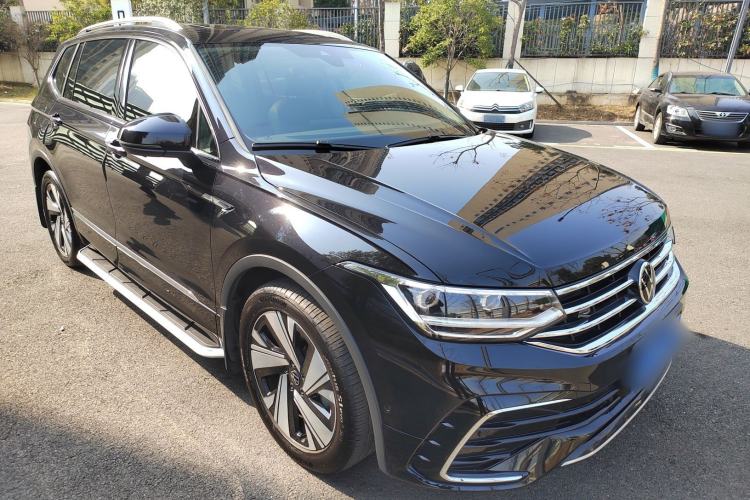 Used Volkswagen Tiguan L 2023 Restyled 330TSI Automatic Two-Wheel Drive R-Line Enhanced Comfort Version