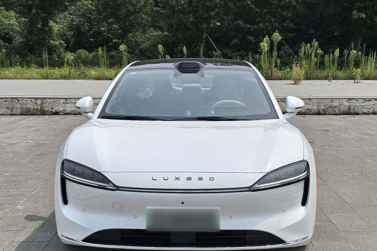 Used Hima Luxeed S7 2025 855 km Max