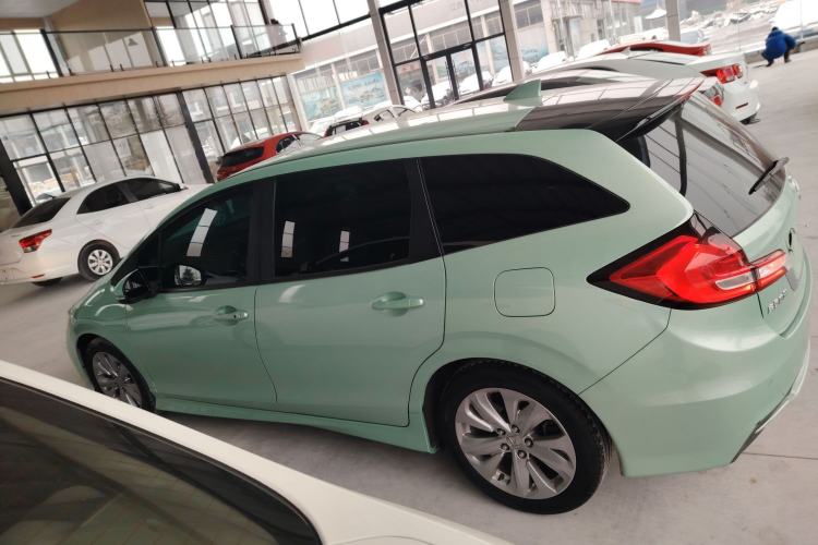 Used Honda Jade 2017 1.8L automatic Comfort version 5 seats
