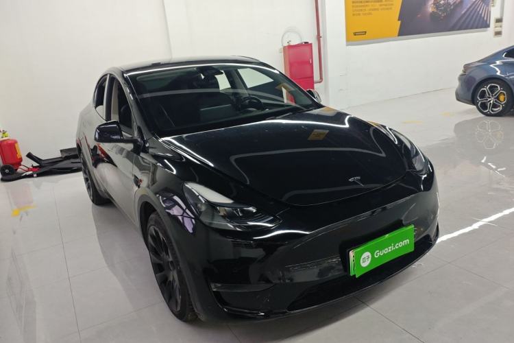 Used Tesla Model Y 2023 Long-Range All-Wheel-Drive Version