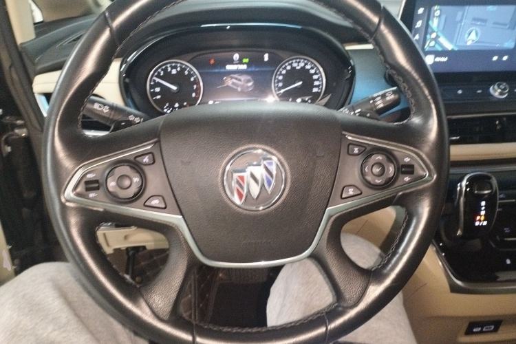 Used Buick GL8 2023 Facelifted Land Cruiser Executive Luxury Version
