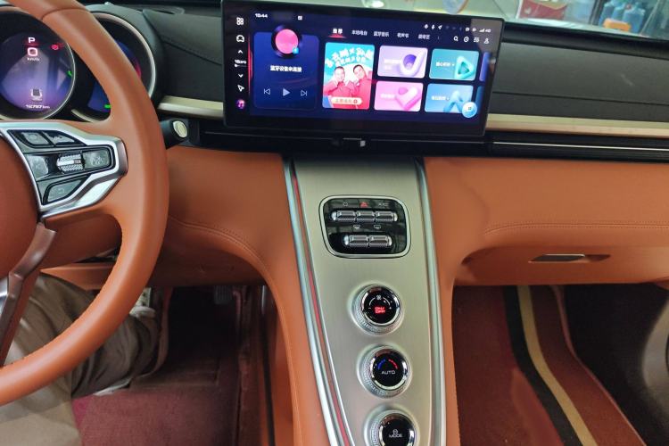 Used ORA Lightning Cat 2022 555 km Luxury Edition