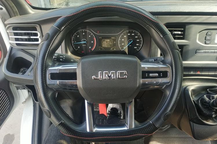 Used JMC Fushun 2022 2.0T Manual Multi-Function Passenger Vehicle Mid-Range High Roof 6-7 Seats