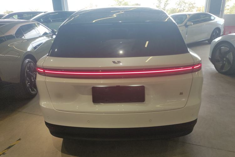 Used Li Auto Li Auto i6 2025 Model Two-Wheel-Drive Standard Type
