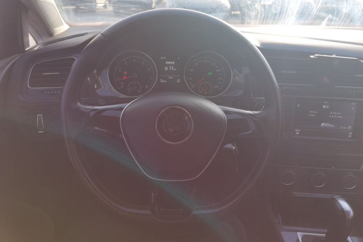 Used Volkswagen Golf 2017 230TSI Automatic Comfort Edition – Celebrating Milestone of One Million Units
