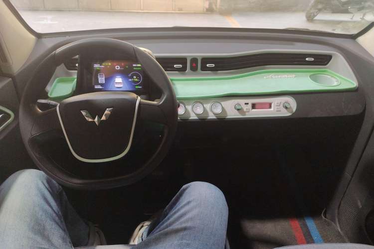 Used Wuling Hongguang MINIEV 2021 Macaron Fashion Model Lithium Iron Phosphate