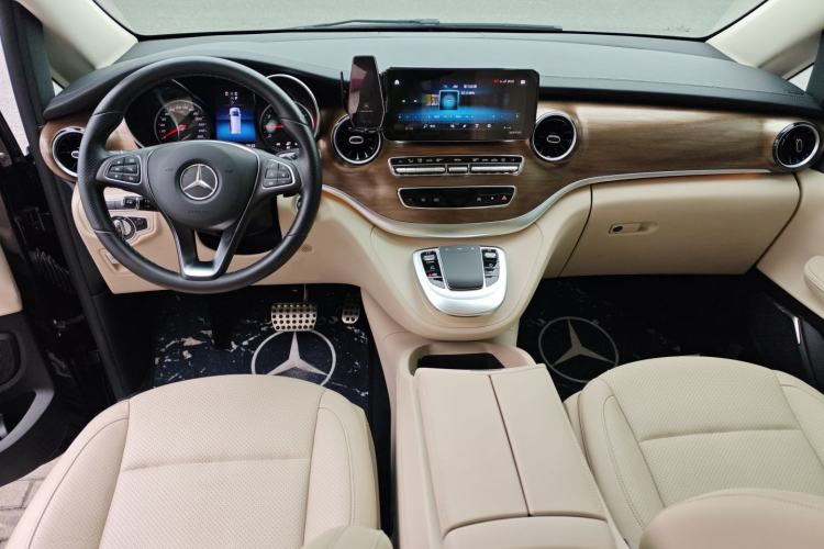 Used Mercedes-Benz V-Class 2021 V 260 L Long Wheelbase Prestige Edition
