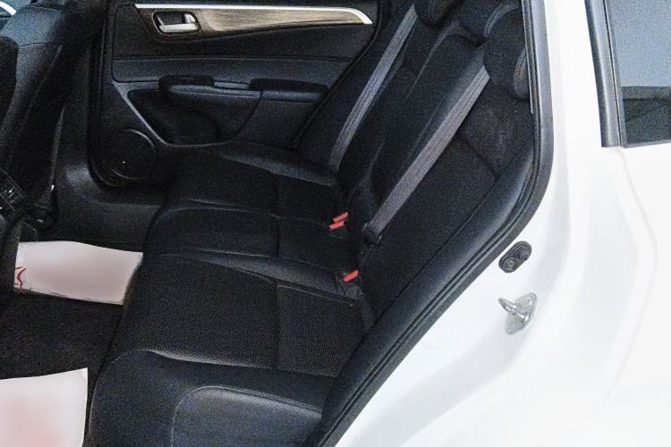 Used Honda Jade 2020 1.8L automatic Comfort version
