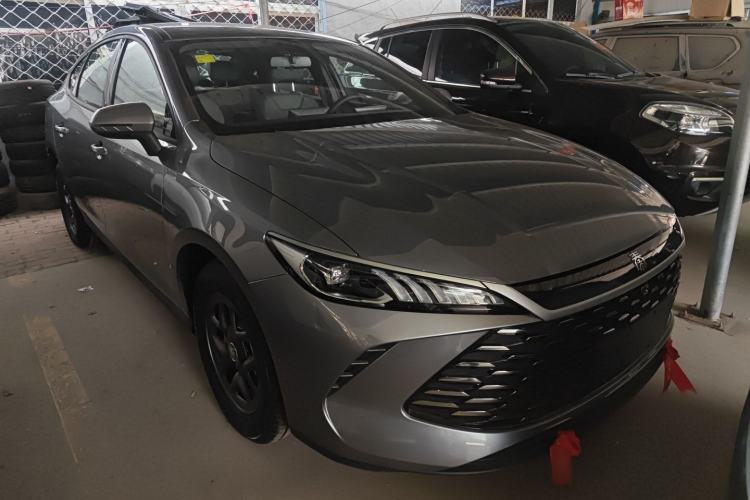 Used BYD Qin PLUS 2025 DM-i Smart Drive 55KM Leading Model
