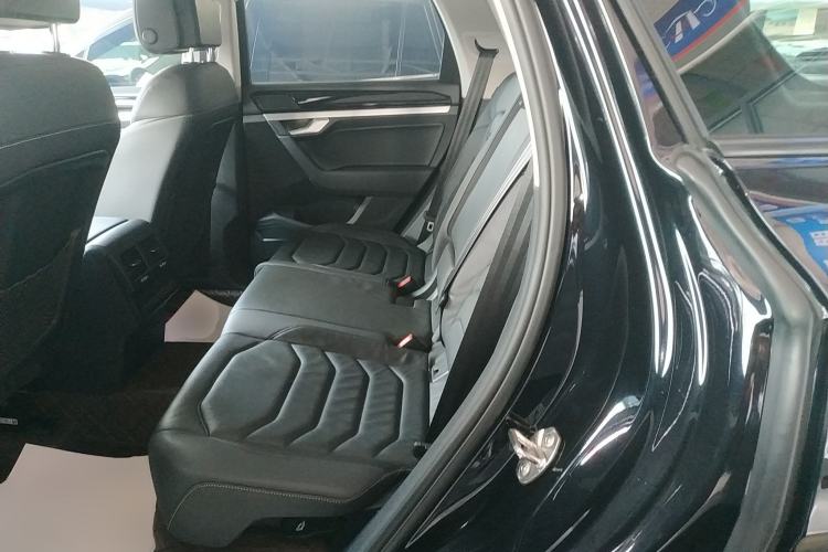 Used Volkswagen Touareg 2019 2.0 TSI Flagship Edition China VI
