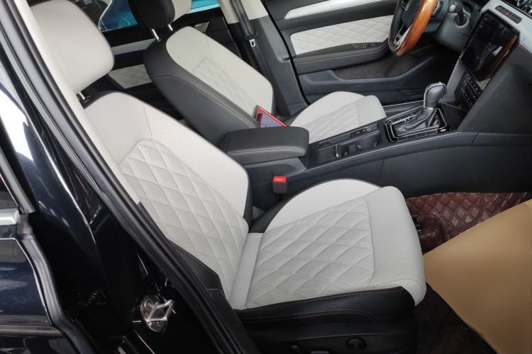 Used Volkswagen Magotan 2023 2 Million Units Commemorative Edition 330TSI DSG Luxury Version
