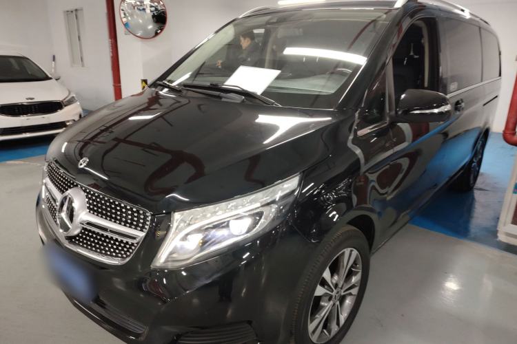 Used Mercedes-Benz V-Class 2018 V 260 Avantgarde Edition China VI