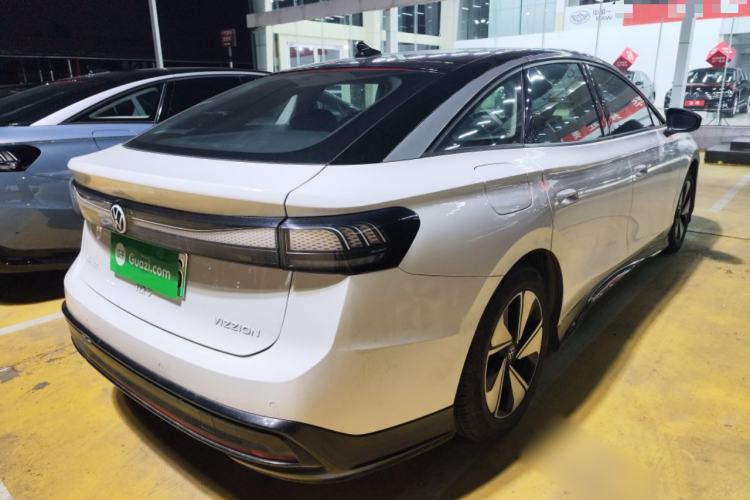 Used Volkswagen ID.7 VIZZION 2024 AIR model
