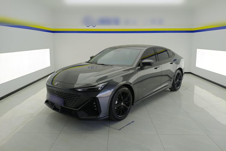 Used Changan UNI-V 2022 1.5T Prestige Version