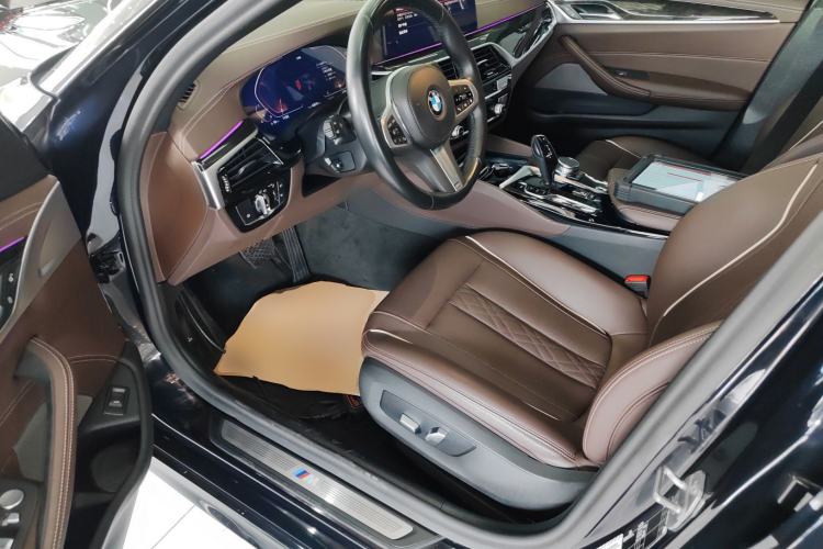 Used BMW 5 Series 2022 Second Facelift 525Li M Sport Package
