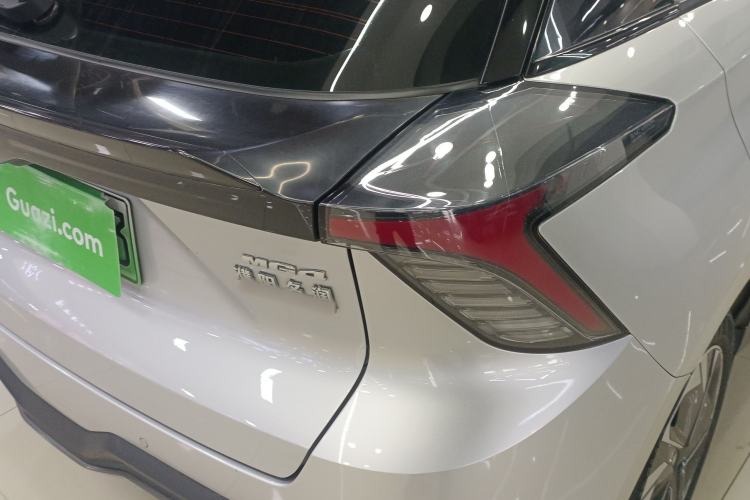 Used MG 4 EV 2023 415 km Range Sea-Faring Champion Edition
