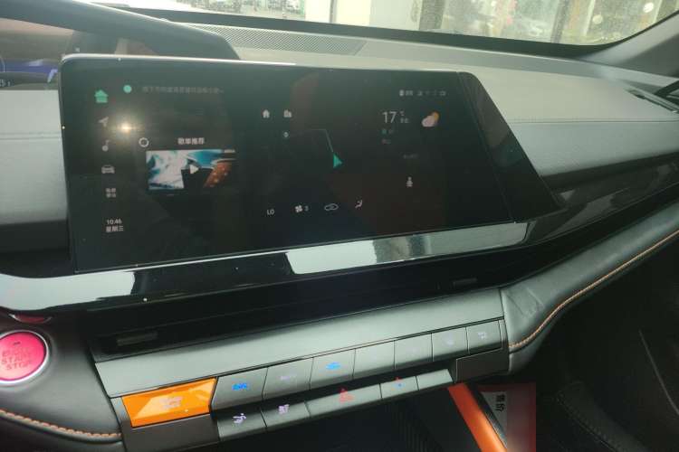 Used Changan UNI-V 2022 1.5T Prestige Version
