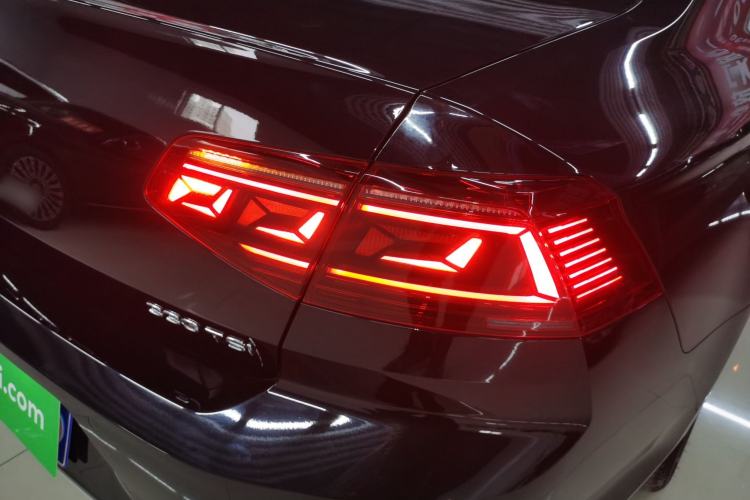 Used Volkswagen Magotan 2023 2 Million Units Commemorative Edition 330TSI DSG Luxury Version
