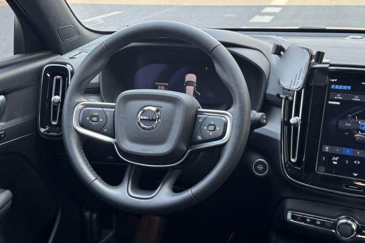 Used Volvo XC40 2023 B3 Zhiyuan Luxury Edition