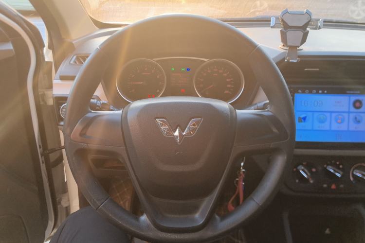 Used Wuling Hongguang 2019 1.5L S Standard Version China VI LAR