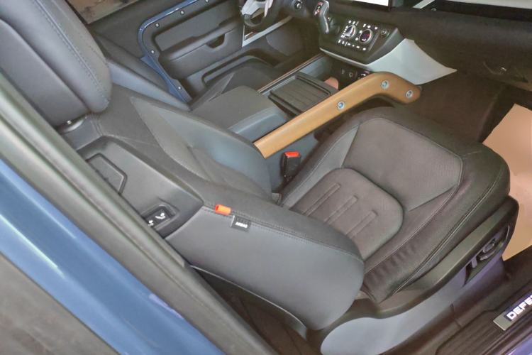 Used Land Rover Defender 2022 90 2.0T P300 X-DYNAMIC HSE
