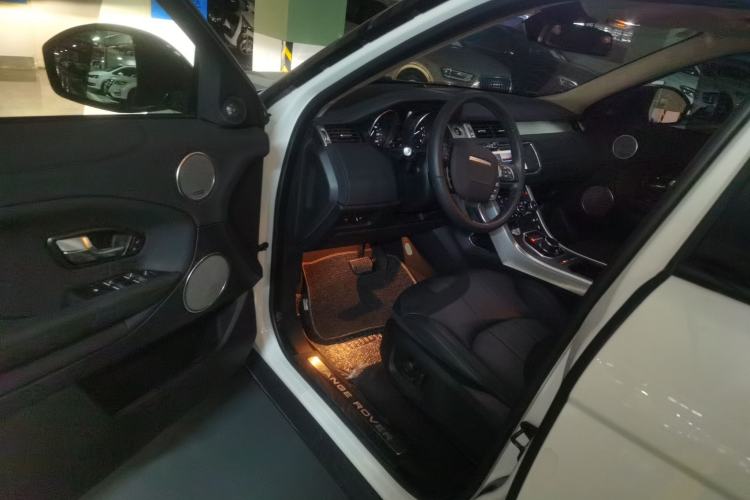 Used Land Rover Range Rover Evoque 2018 240 PS SE Smart Brilliance Edition
