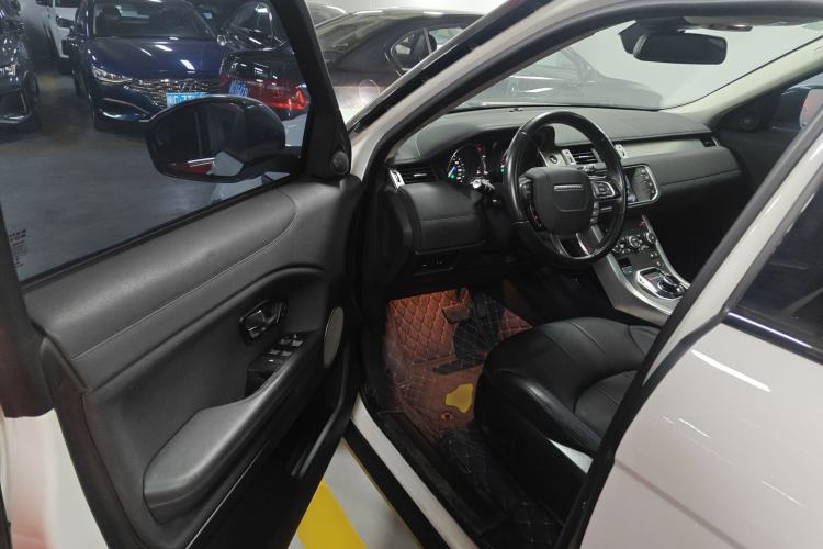 Used Land Rover Range Rover Evoque 2018 240PS PURE Style Edition
