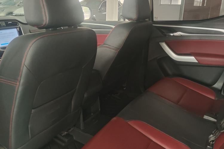 Used SAIC MAXUS Xingji 2023 Starry L 2.0T Diesel Automatic 2WD Elite Edition Long Bed
