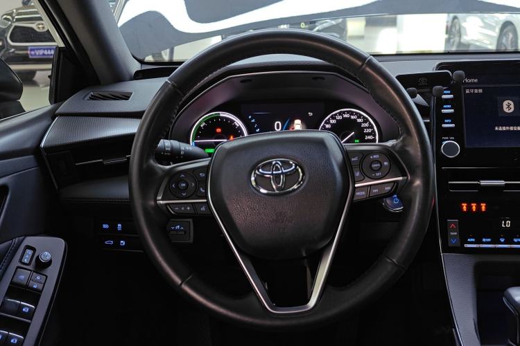 Used Toyota Avalon 2019 Dual-Engine 2.5L Luxury Edition China VI Standard