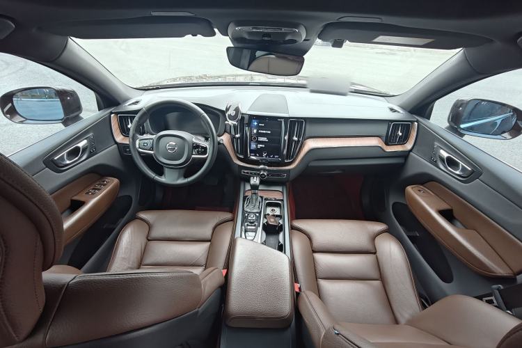 Used Volvo XC60 2021 T5 4x4 Smart Luxury Edition