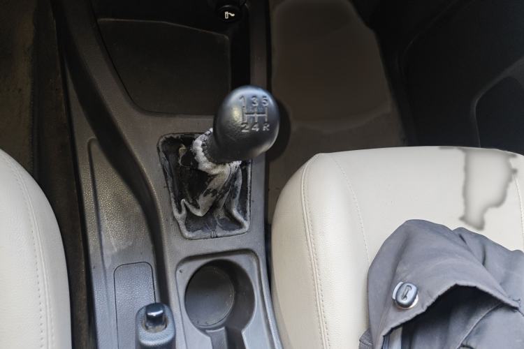 Used Wuling Rongguang V 2018 1.5L Standard Version
