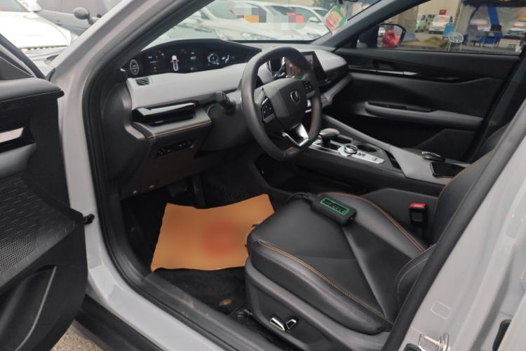 Used Changan UNI-V 2022 1.5T Prestige Version
