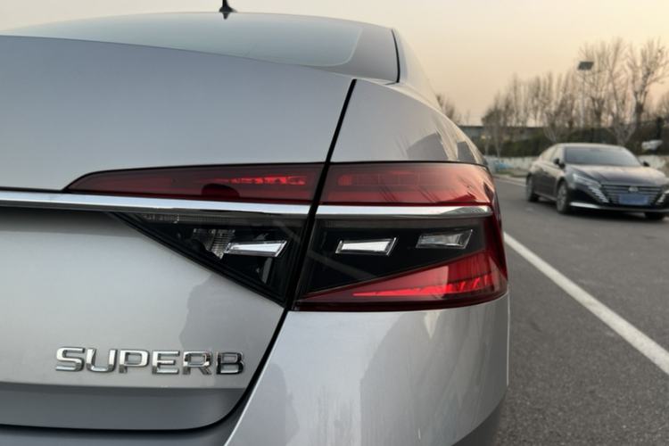 Used Skoda Superb 2023 Facelifted TSI280 DSG Luxury Edition
