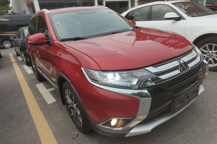 Used Mitsubishi Outlander 2018 2.0L Two-Wheel Drive Glory Edition 5 Seats

