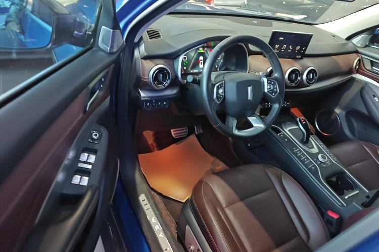 Used Wey VV6 2018 2.0T Two-Wheel Drive Flagship Version China V Standard
