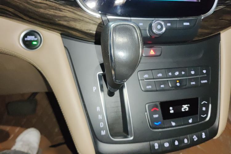 Used Buick GL8 2017 ES 28T Premium Version China V Standard
