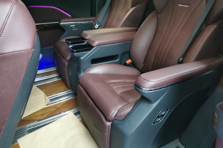 Used Hongqi HQ9 2023 2.0T Smart Connect Flagship Edition
