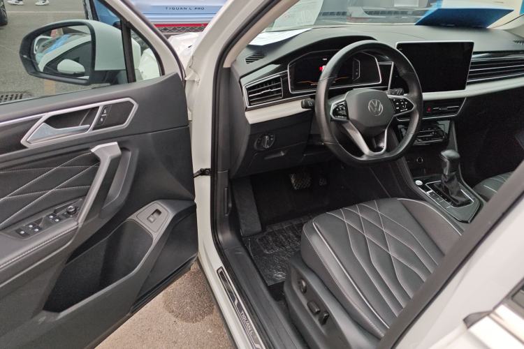 Used Volkswagen Tiguan L 2023 300TSI Automatic Two-Wheel Drive Smart Edition