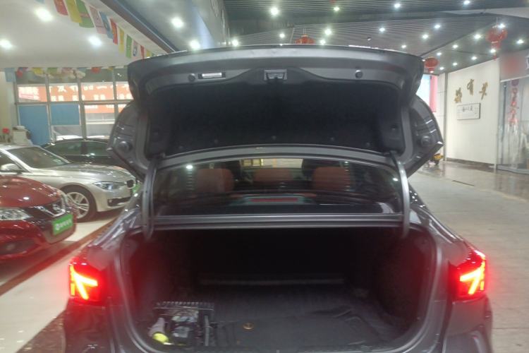 Used Changan Eado 2023 Changan Edition PLUS Blue Whale NE 1.4T GDI DCT Prestige Version
