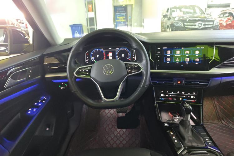 Used Volkswagen Passat 2022 330TSI Luxury Edition Custom Version
